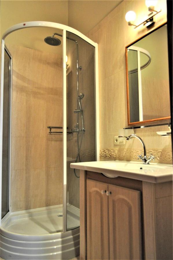 Great 144 Sq.M. Apartment In The Center Of Kyiv Exterior photo